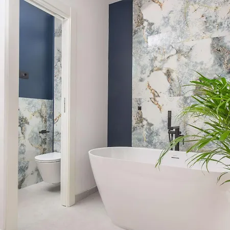 Samstag Parkzone Hotel 4*