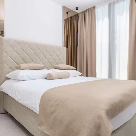 فندق Samstag Parkzone 4*