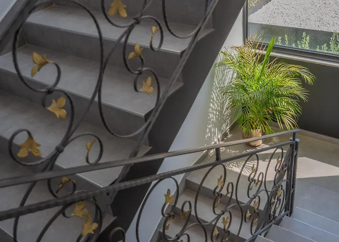 Samstag Parkzone Hotel 4*