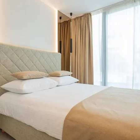 Samstag Parkzone 4* Σπλιτ